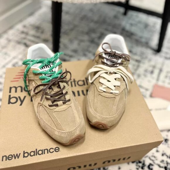 MiuMiu x New Balance 530 Casual sneakers - Picture 1 of 8